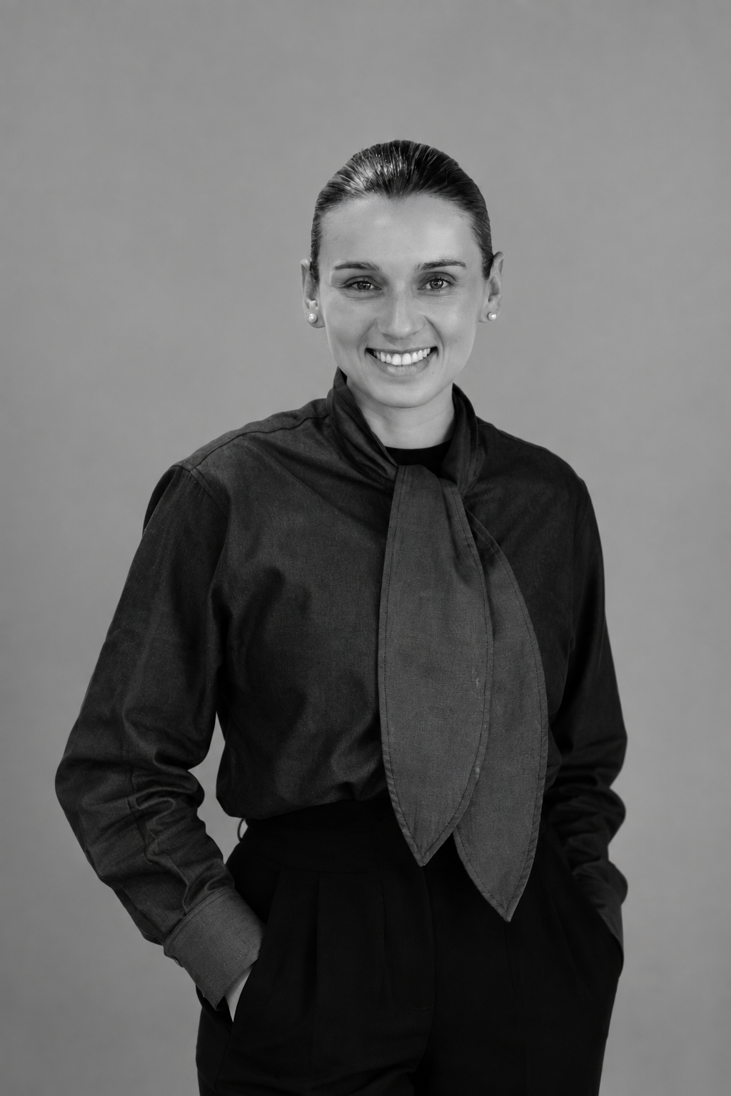 Retrato en blanco y negro de María Paula Garzón, fundadora de Alta Mesa